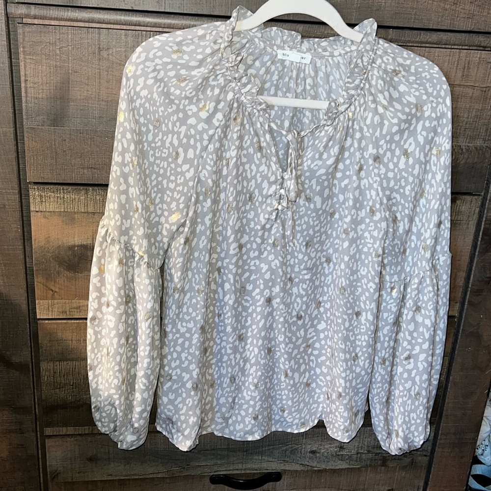 Nude and gold Blouse. Blu pepper brand size small